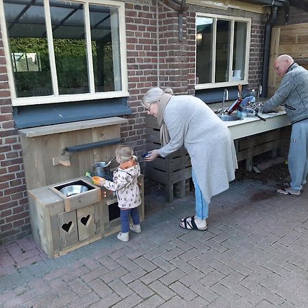 Breezand Camping De Tulpenweide Lege Kampeerplaats, Lege Plaats Op Het Gras Zonder Bed מראה חיצוני תמונה