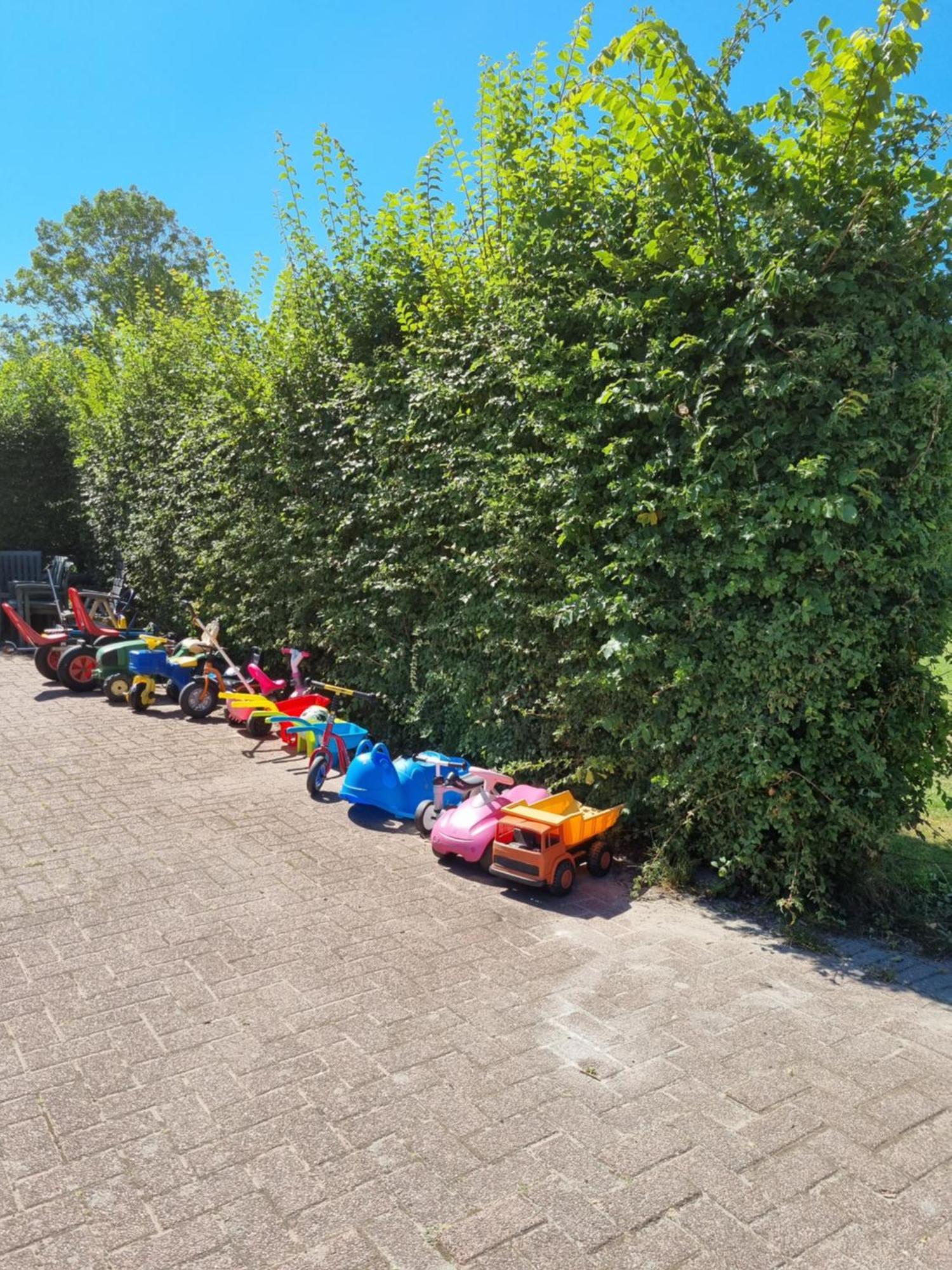Breezand Camping De Tulpenweide Lege Kampeerplaats, Lege Plaats Op Het Gras Zonder Bed מראה חיצוני תמונה
